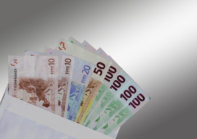 Hanki nyt laina osamaksulla netistä alkaen pienissä kuukausierissä.